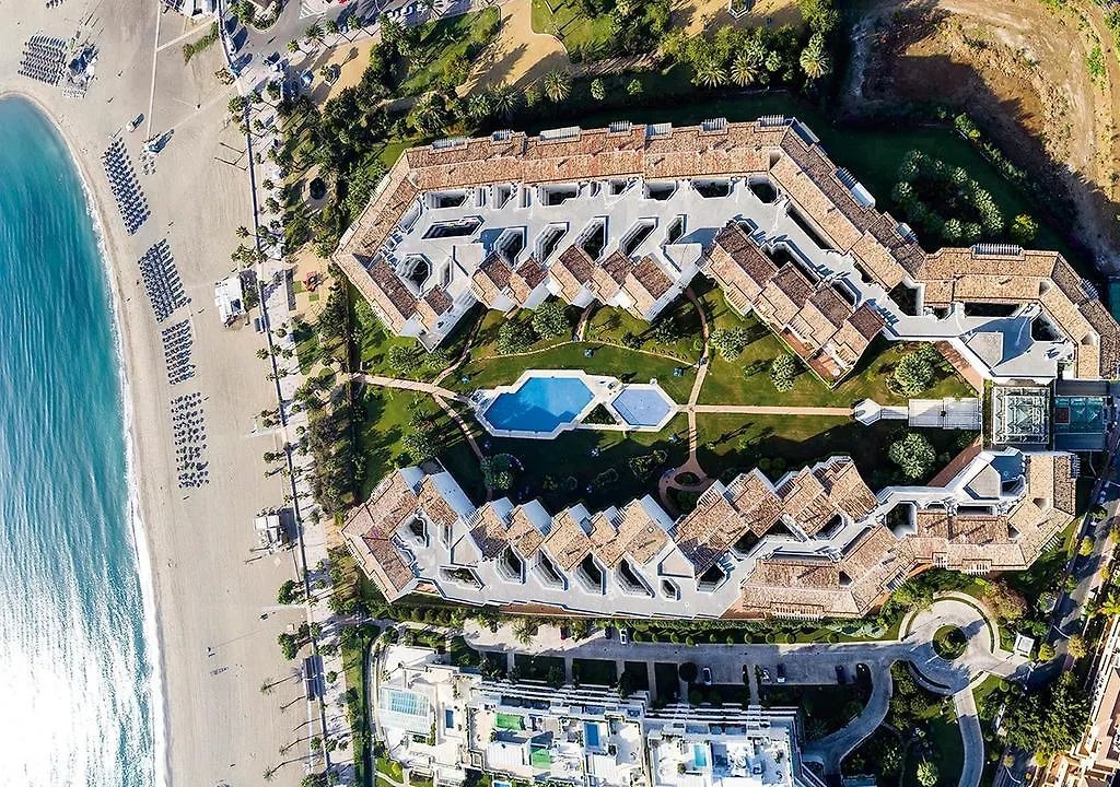 Banus Waterfront Penthouse Apartment Marbella