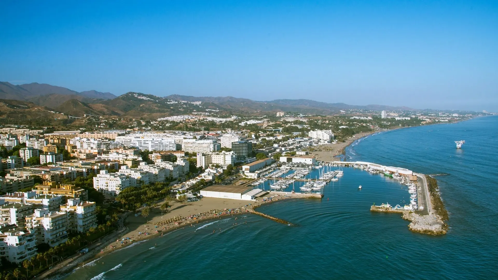 Banus Waterfront Penthouse Apartment Marbella